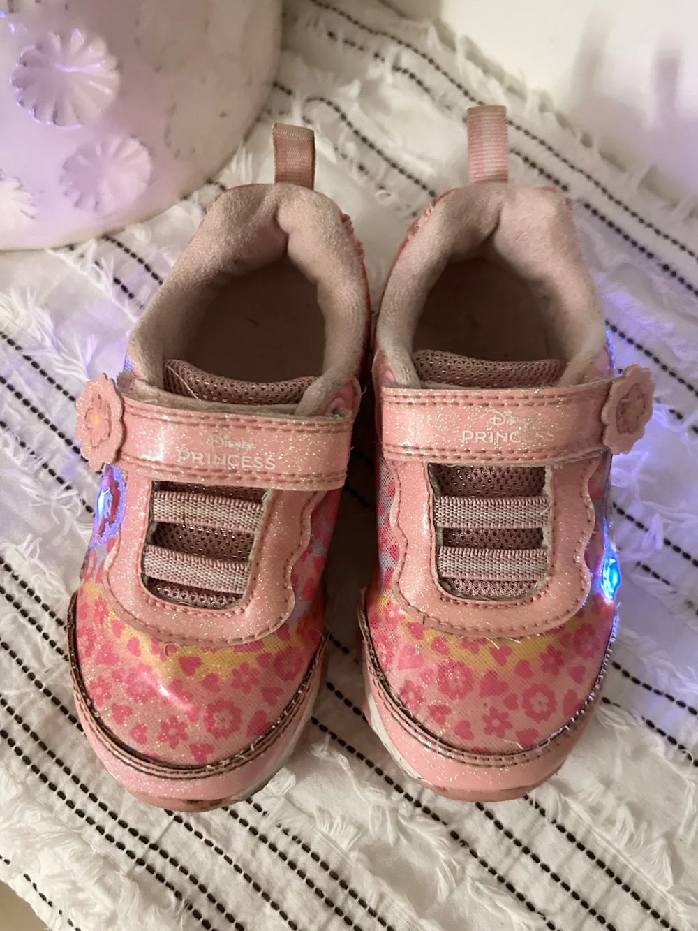 Disney Princess Light Up Sneakers Pink Leopard Girls Size 8 Velcro